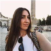 Nativa española que da clases de conversación a personas no nativas